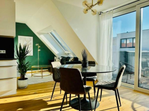 Sunny Terrace Penthouse with AC - Self Check-In